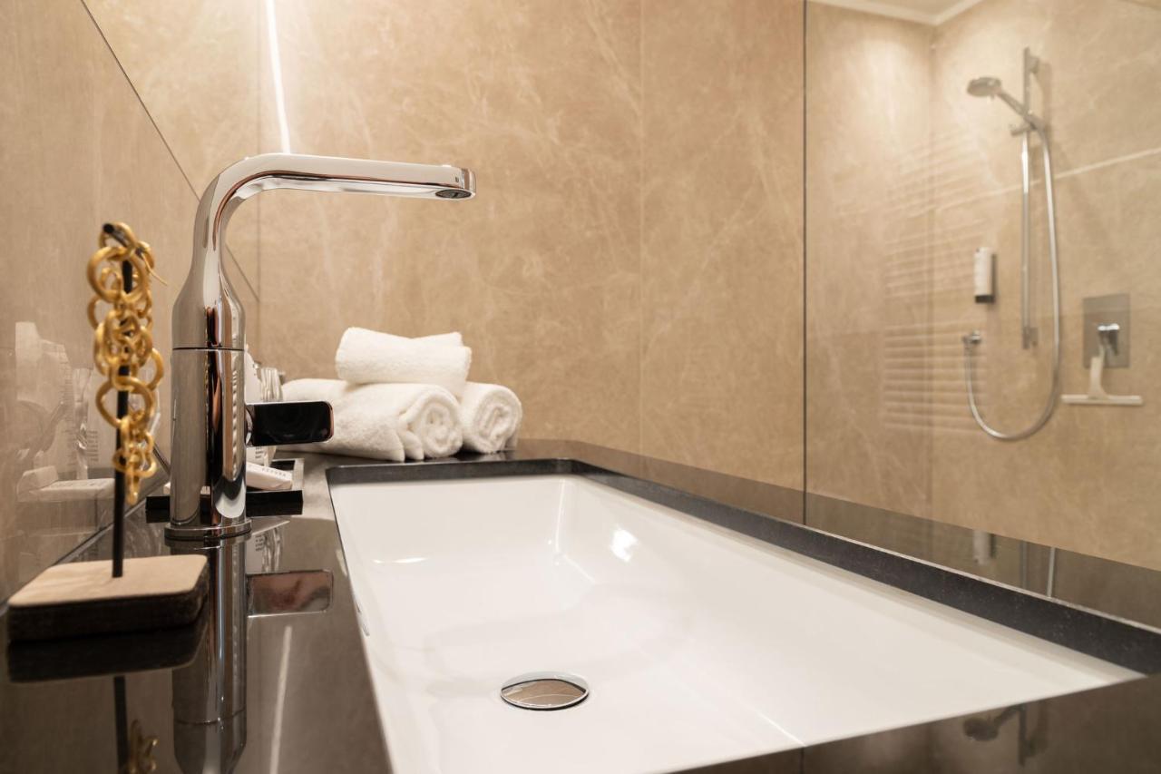 Nice Living Neue- Moderne Apartments Im Herzen Von Brixen - Kostenlose Brixencard - Ideal Fuer Familien, Paare, Geschaeftsreisende Und Allen Urlaubs Hungrigen Экстерьер фото
